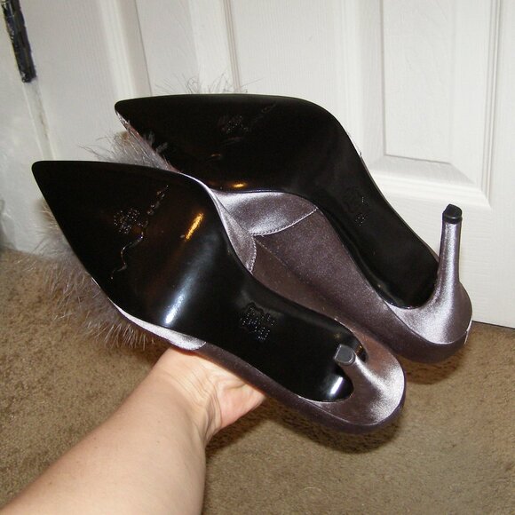 NEW size 39/9 NINA shoes Gray satin pumps with Feather pouf in front - Picture 6 of 12